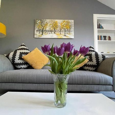 No 10 Immaculate City Centre, Top Floor 2 Bed Flat With Free Parking Inverness Eksteriør bilde