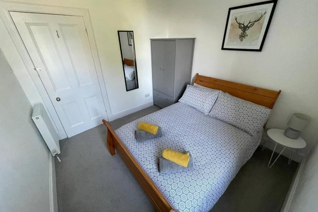 No 10 Immaculate City Centre, Top Floor 2 Bed Flat With Free Parking Inverness Eksteriør bilde