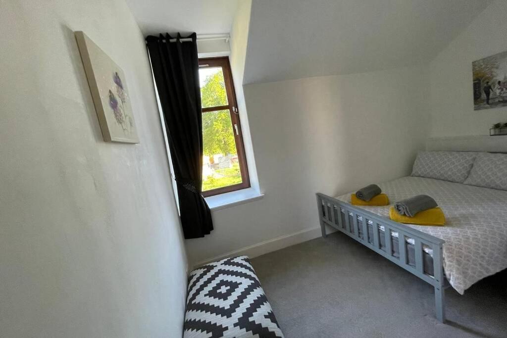 No 10 Immaculate City Centre, Top Floor 2 Bed Flat With Free Parking Inverness Eksteriør bilde